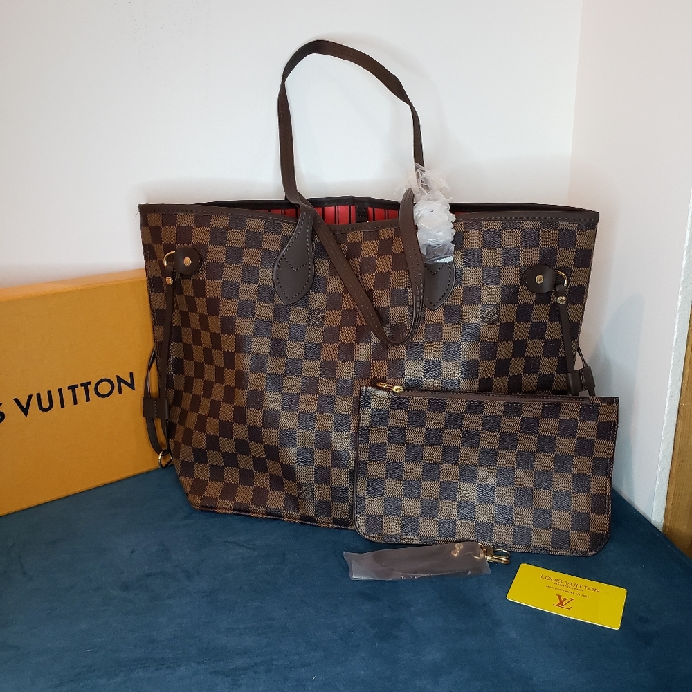 Brown tote
